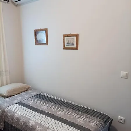 The House In The Port Hébergement de vacances *