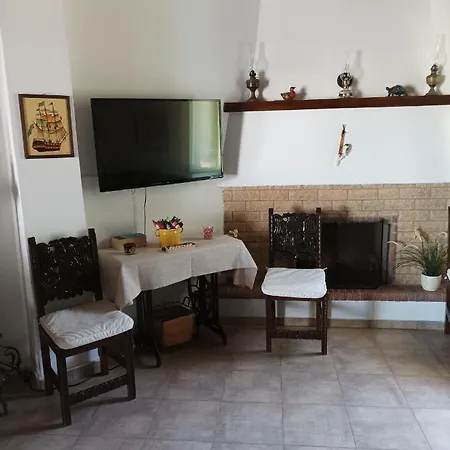 The House In The Port Casa de Férias Korissia (Kea)