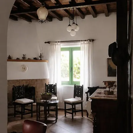 The House In The Port Holiday home *