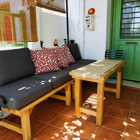 The House In The Port Holiday home *