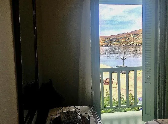 The House In The Port Semesterbostad