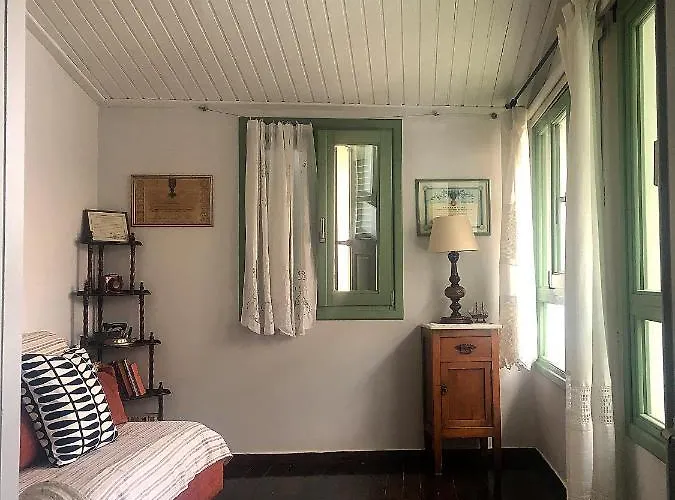 The House In The Port * Korissia (Kea)